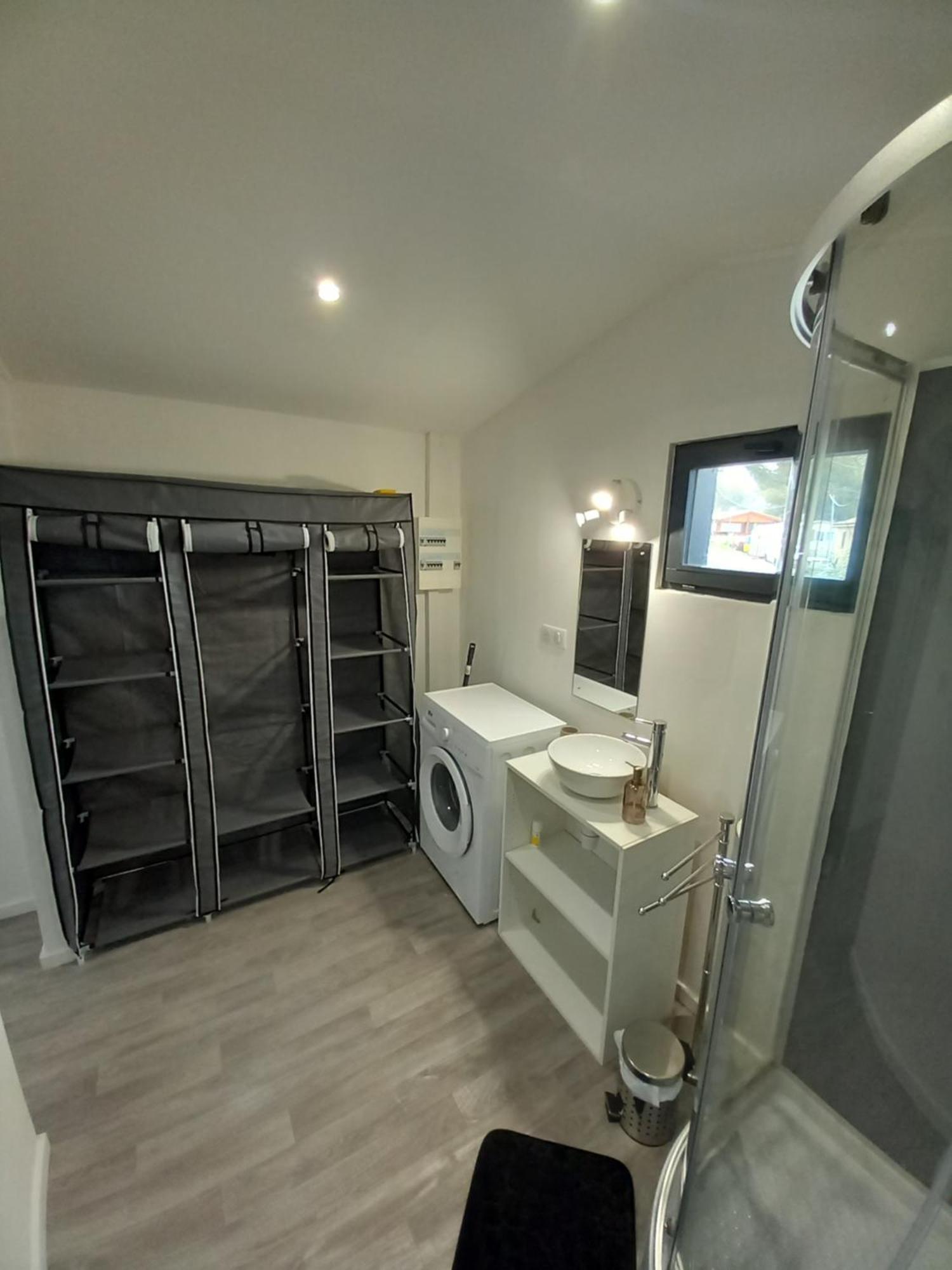 Mobilhome A Deux Pas Du Circuit Du Castellet Avec Terrasse Vue Mer 勒卡斯特雷特 外观 照片