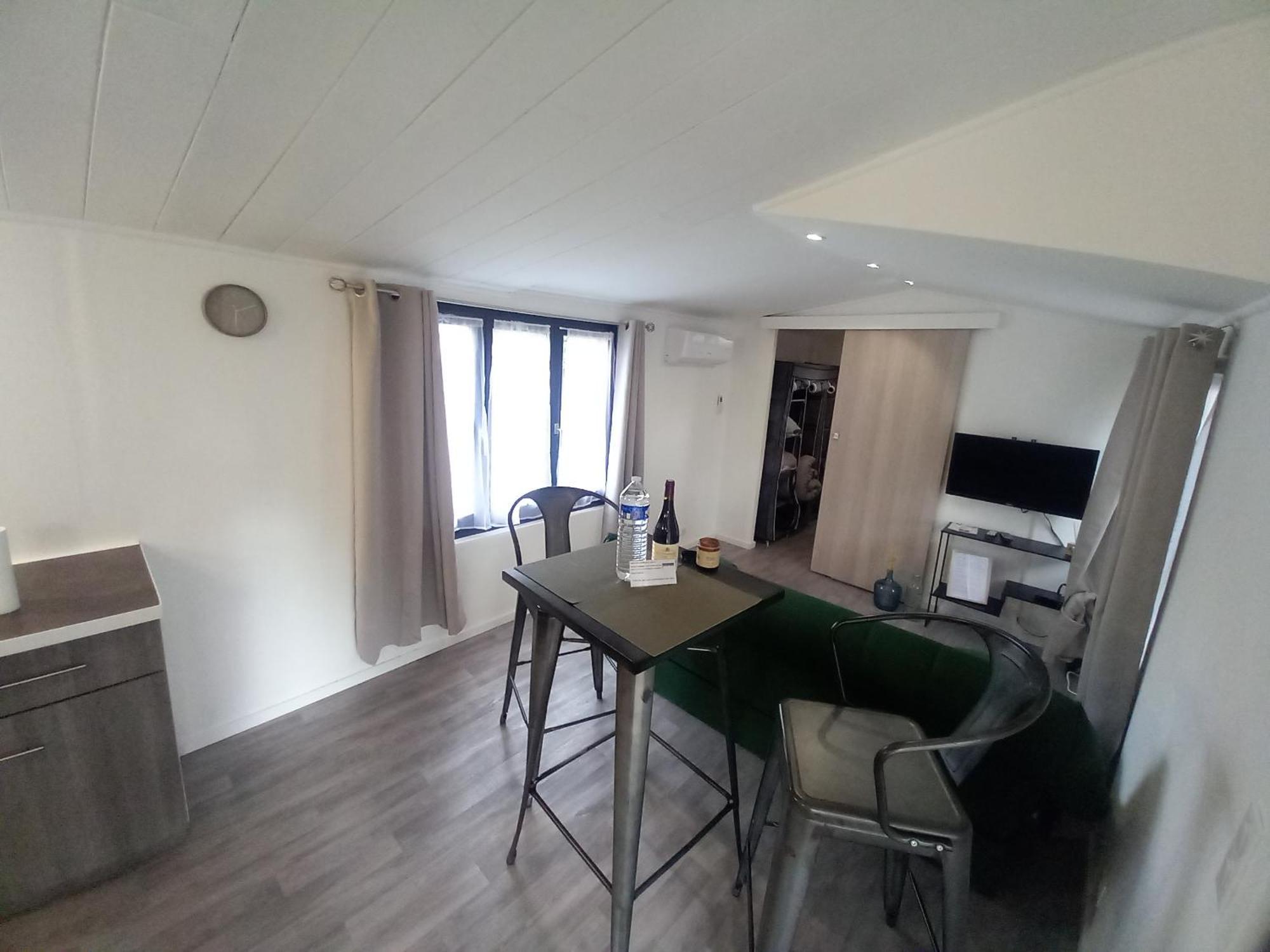 Mobilhome A Deux Pas Du Circuit Du Castellet Avec Terrasse Vue Mer 勒卡斯特雷特 外观 照片